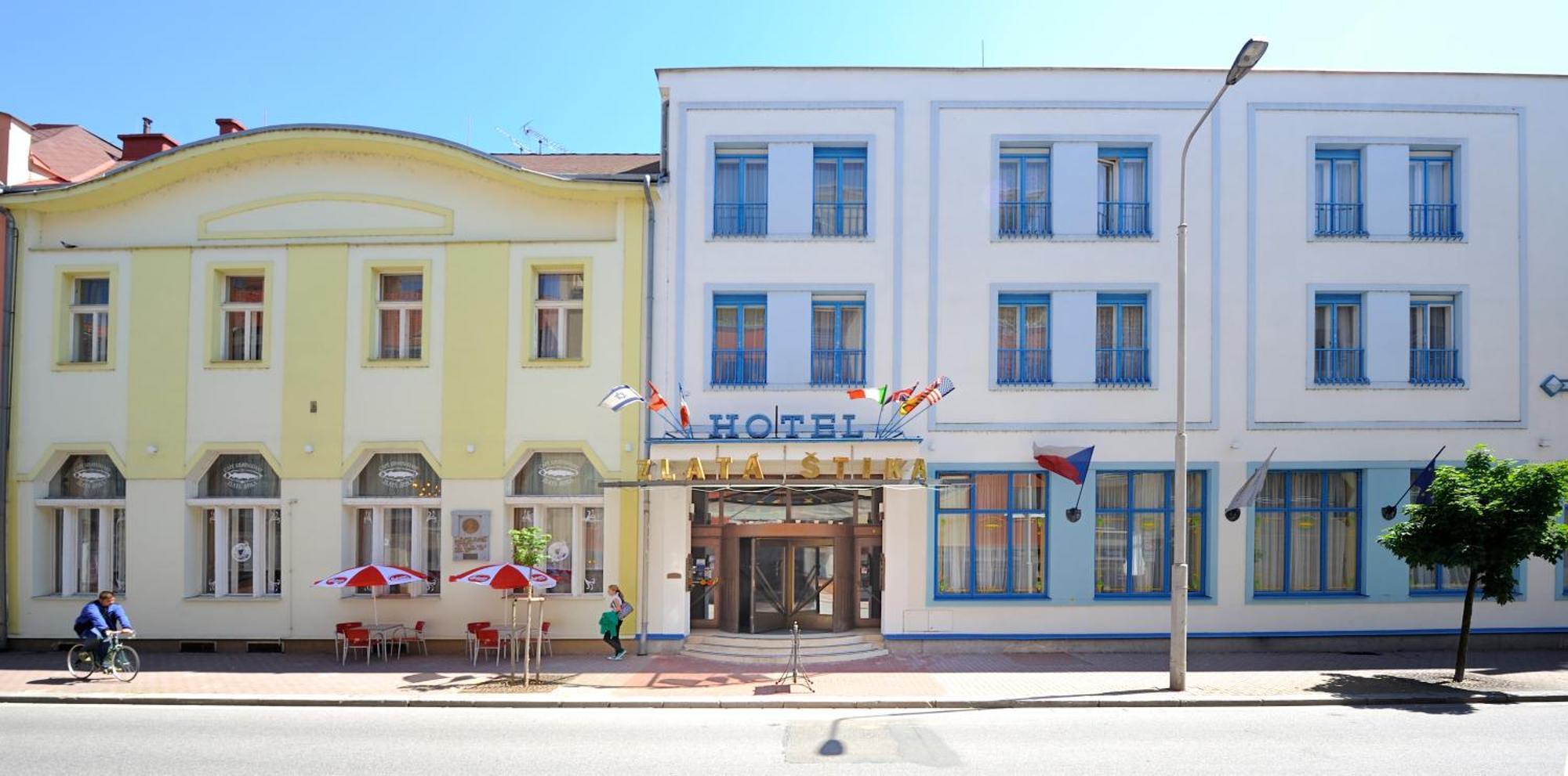Hotel Zlata Stika ปาร์ดูบิตเซ ภายนอก รูปภาพ