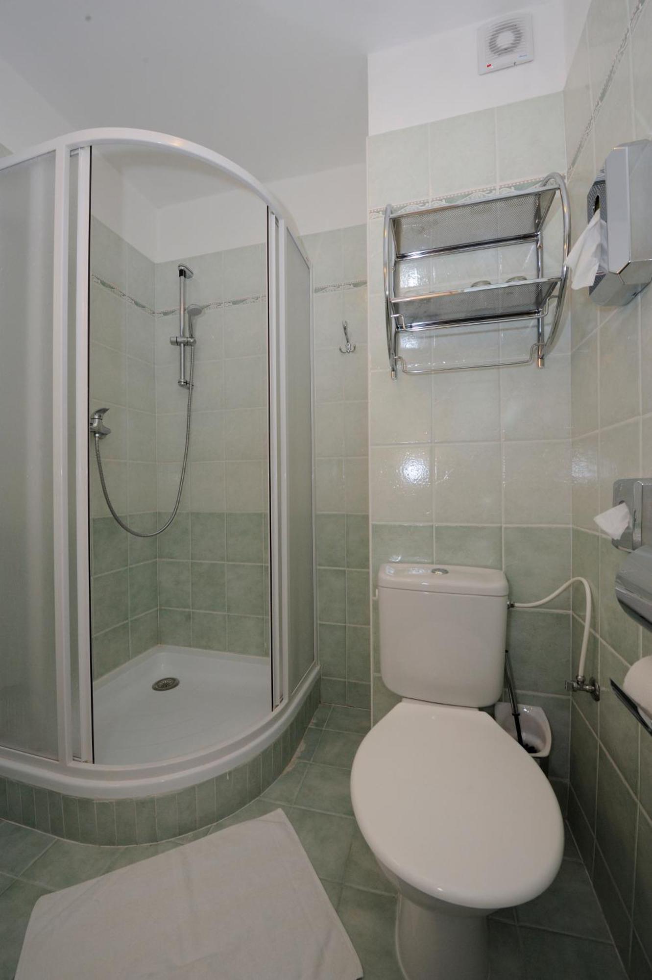 Hotel Zlata Stika ปาร์ดูบิตเซ ภายนอก รูปภาพ