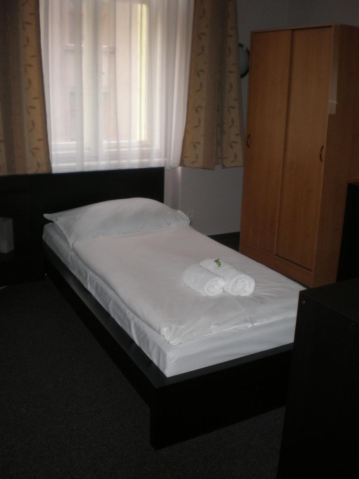 Hotel Zlata Stika ปาร์ดูบิตเซ ห้อง รูปภาพ