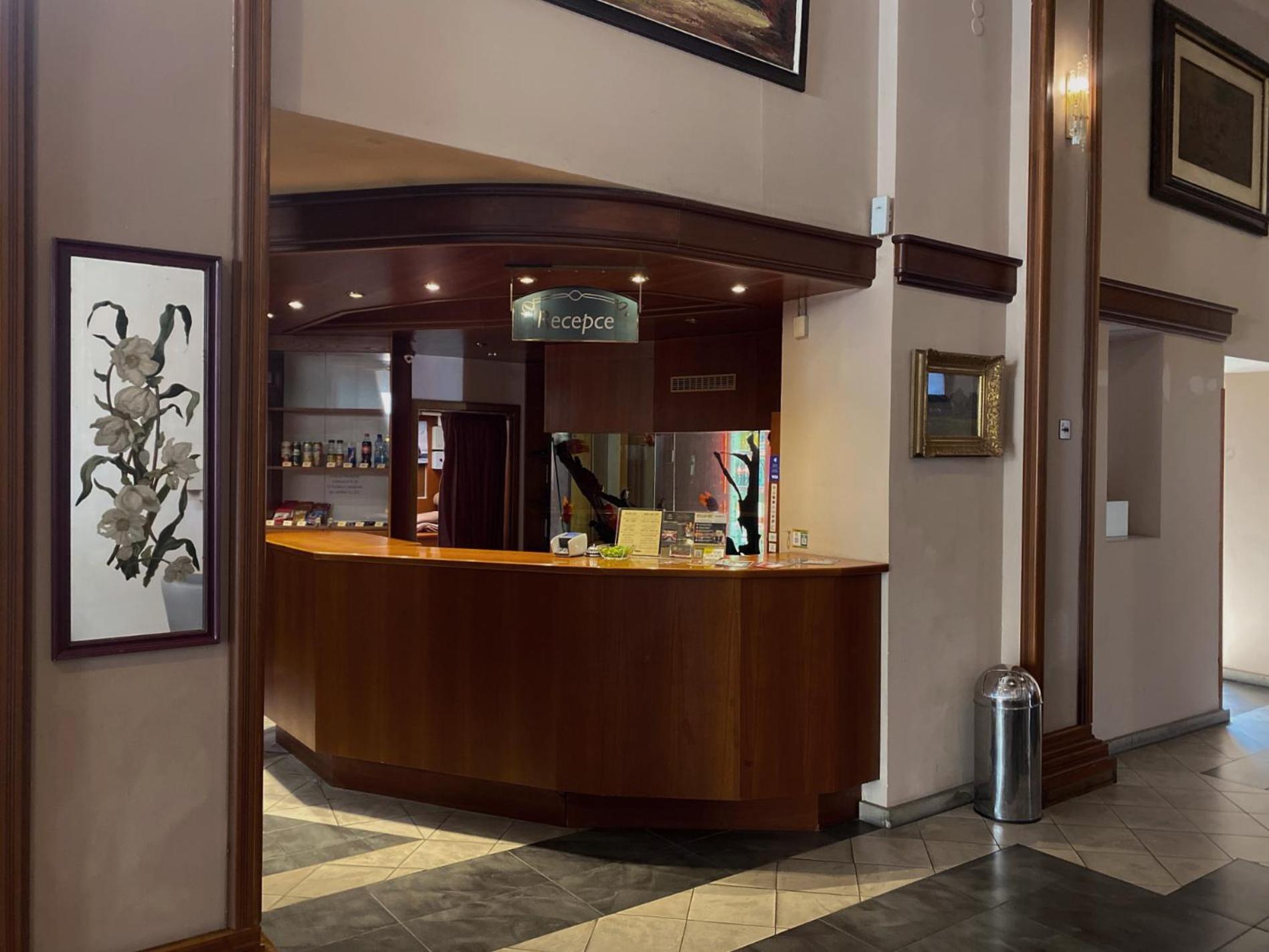Hotel Zlata Stika ปาร์ดูบิตเซ ภายนอก รูปภาพ